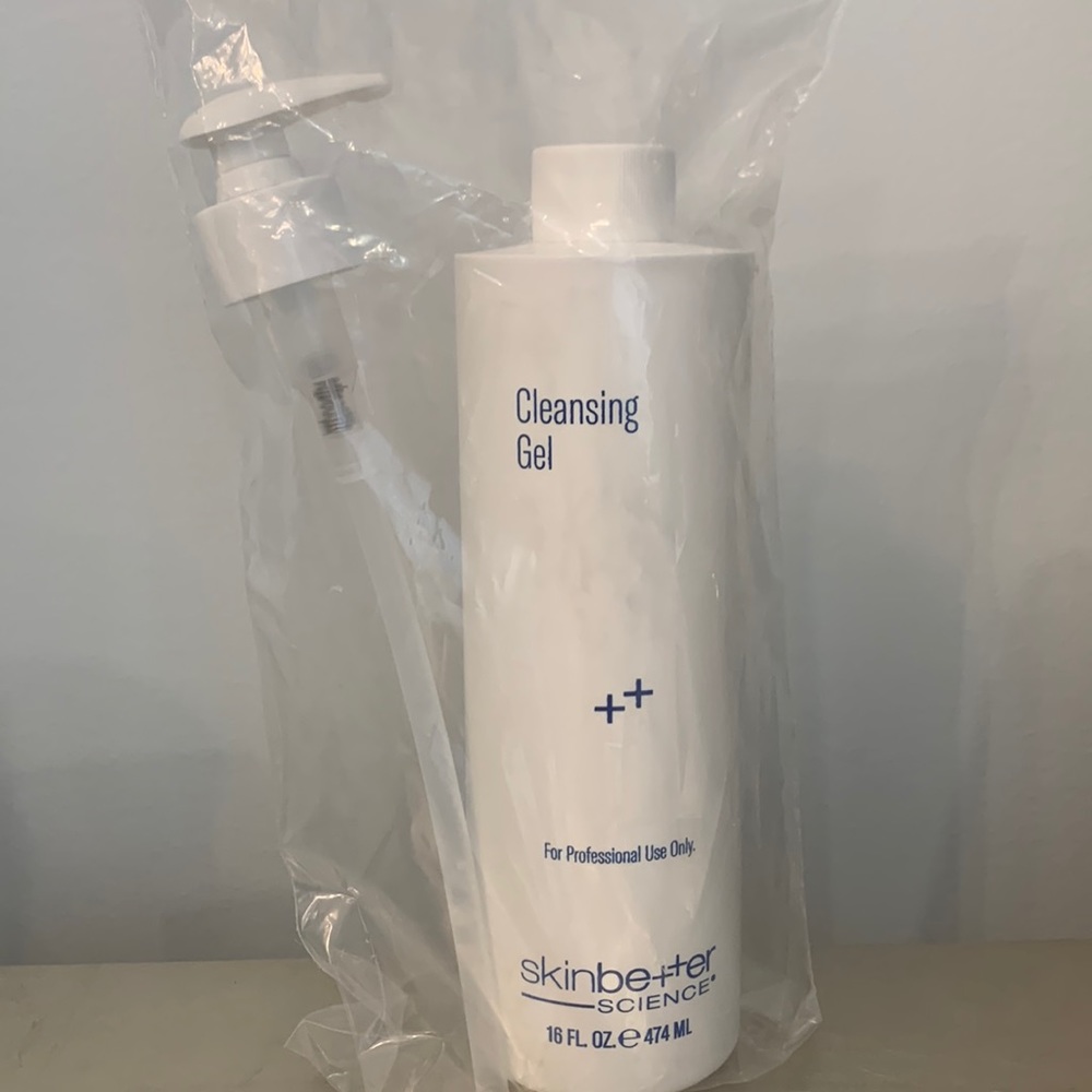 NWT Skinbetter Science Cleansing Gel 16 fl oz
